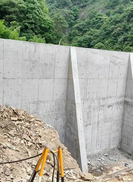 滁州全椒县重力式挡土墙
